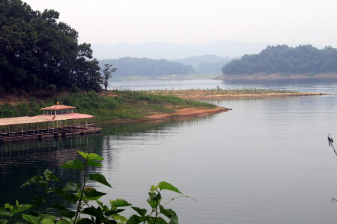 信阳南湾湖之茶岛