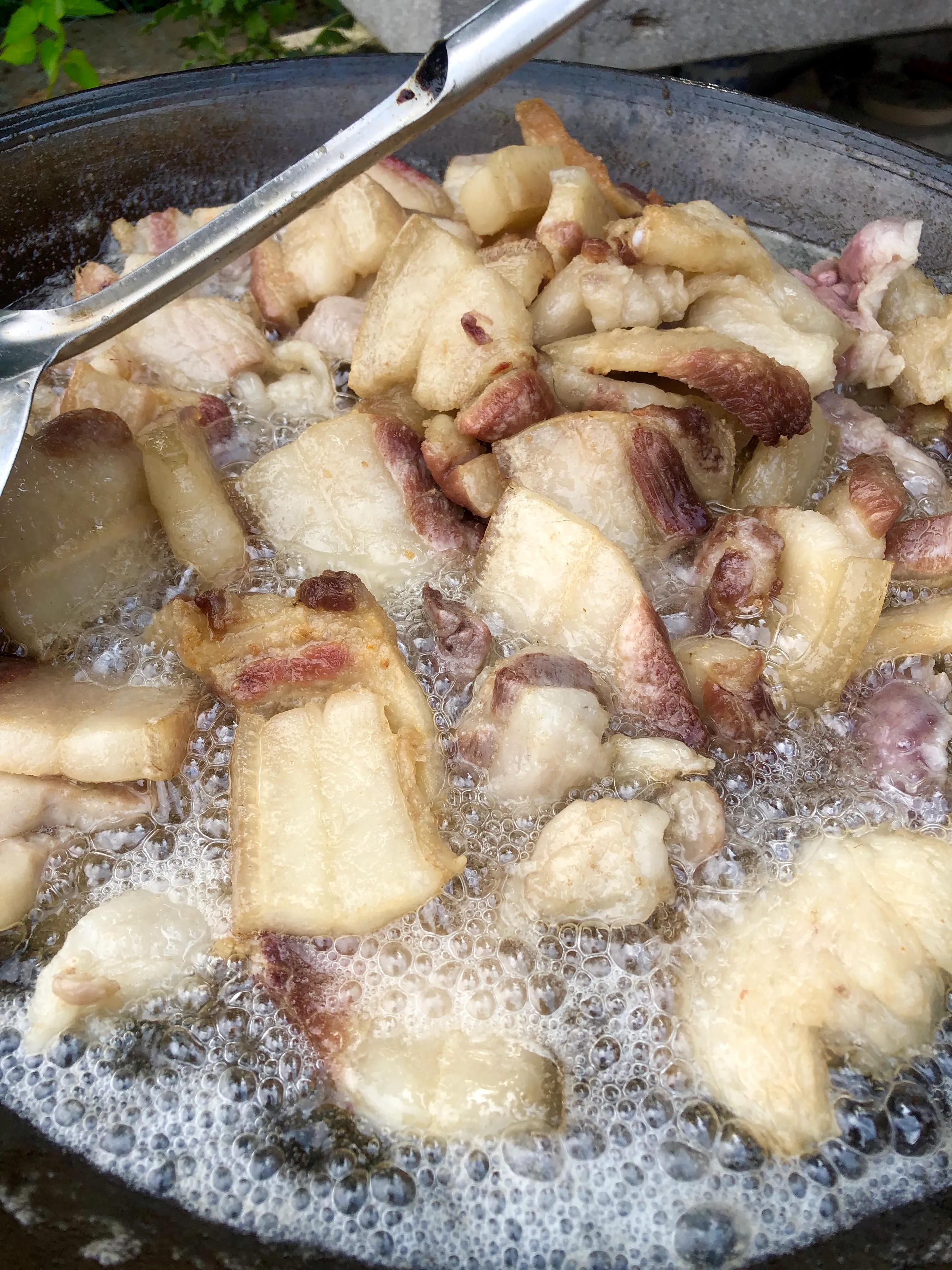 信阳传统特色菜“焖罐肉”猪肉降价了，大家都在做，你也可以