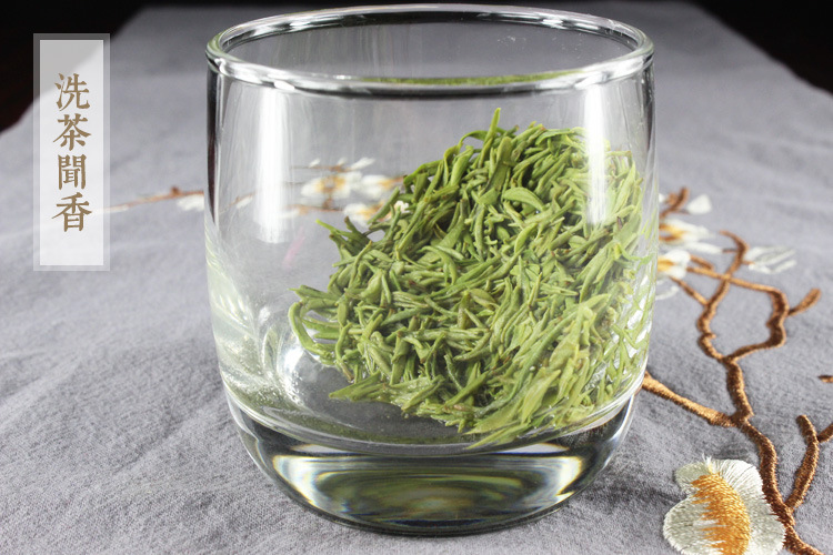 浉河港核心产区信阳毛尖2025新茶大山茶叶春季明前嫩芽特级散装