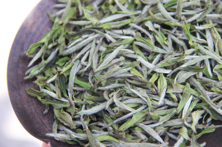 信阳白茶2025春茶 正宗浉河港核心产区白茶 明前二级润灵芽白茶批发