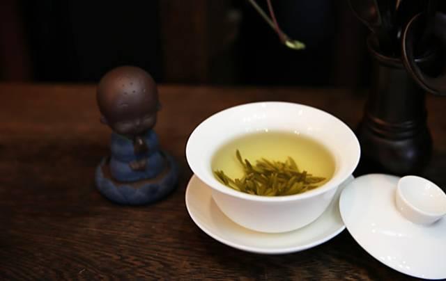 从高山芽头到一盏黄汤︱坚守中的信阳黄芽茶