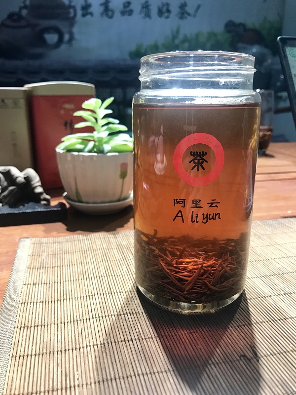 信阳红茶